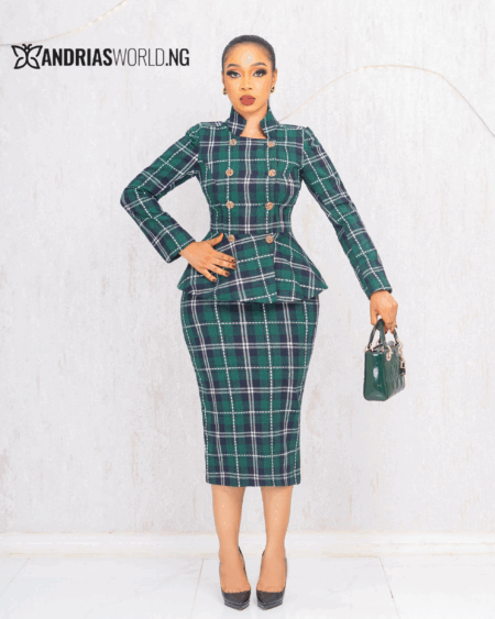 GREEN TWEED SKIRT SUIT